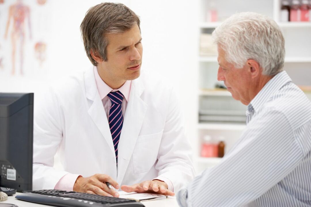 The doctor prescribes drugs for prostatitis